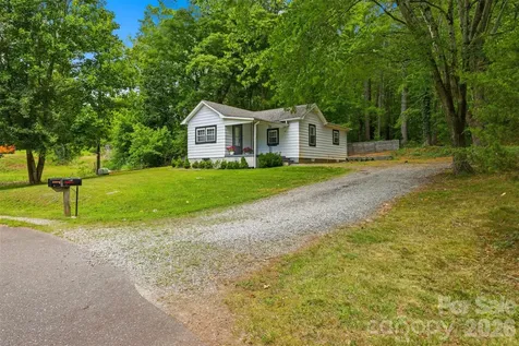 1320 Tom Fox Street Morganton NC 28655