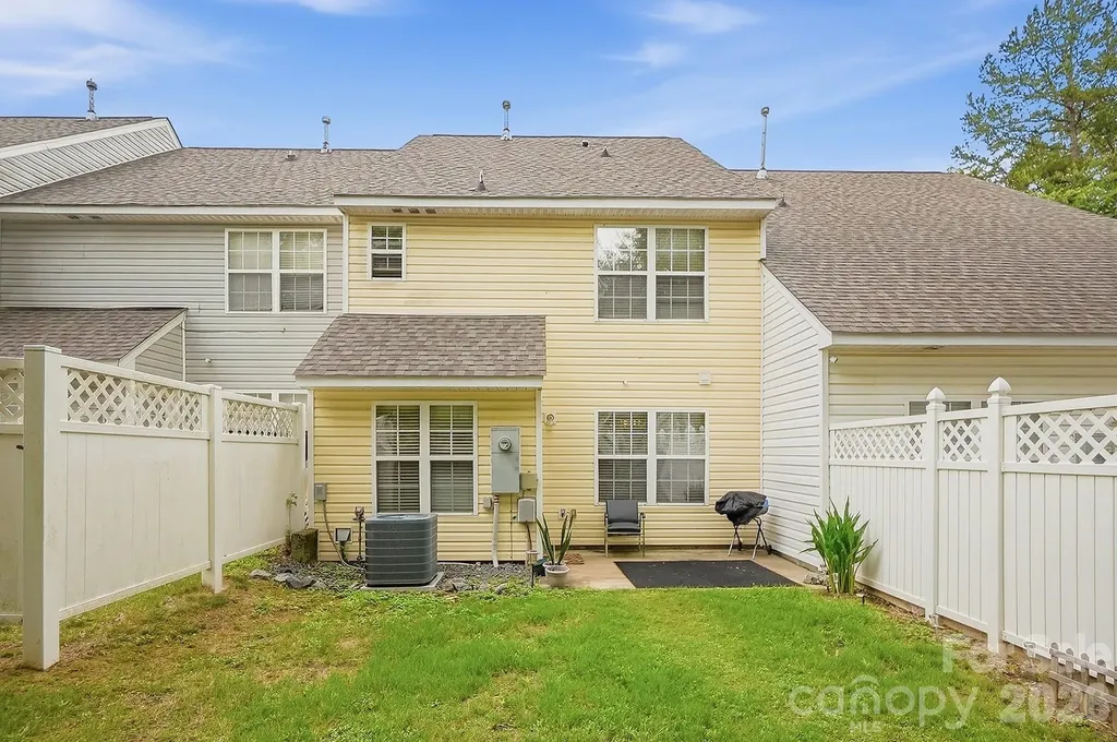 10618 Pointed Leaf Court Charlotte NC 28213