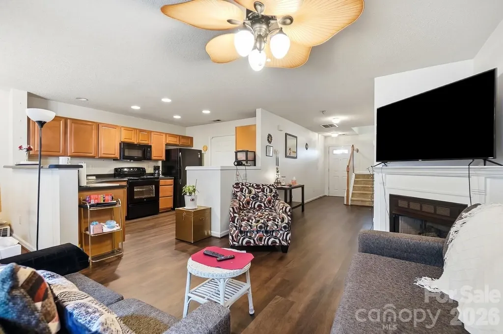 10618 Pointed Leaf Court Charlotte NC 28213