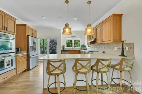 77 Carriage West Drive Hendersonville NC 28791