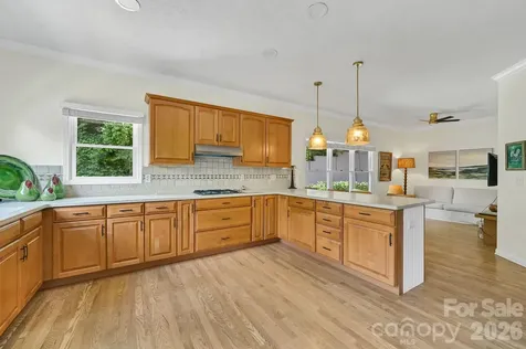 77 Carriage West Drive Hendersonville NC 28791