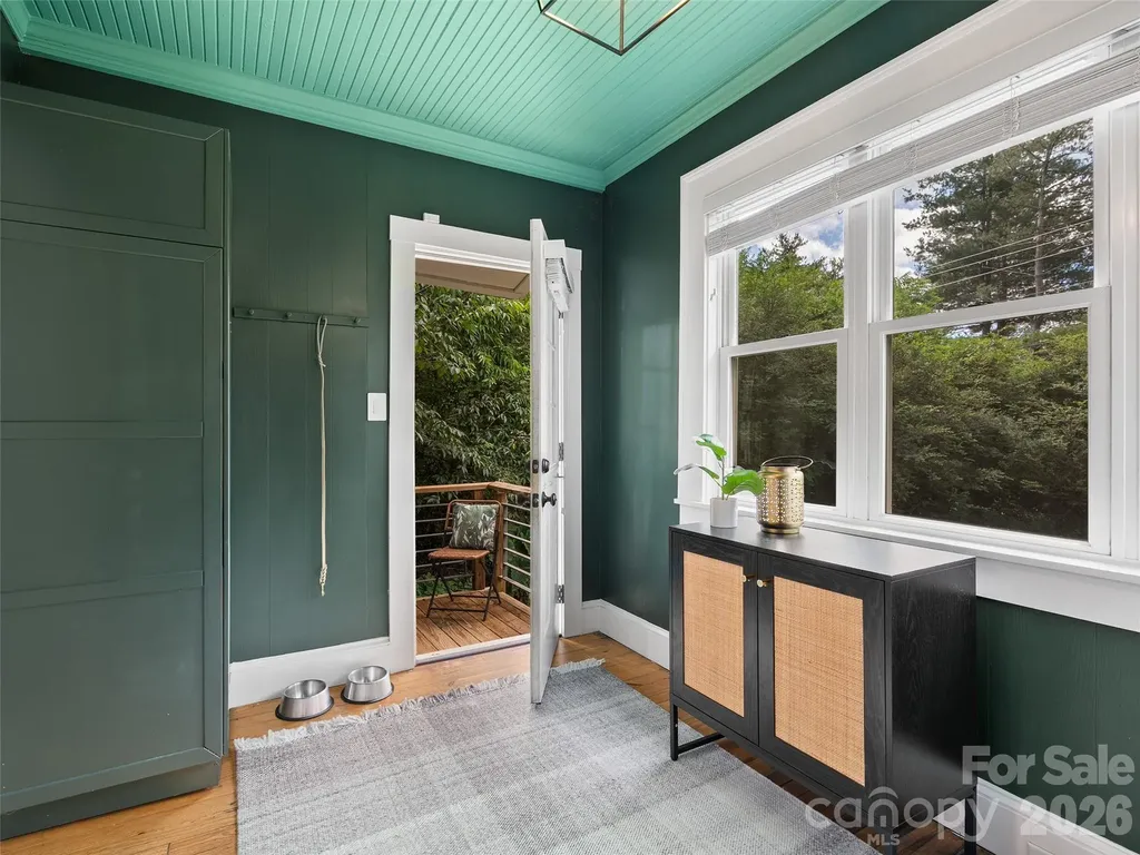 61 Walton Street Asheville NC 28801