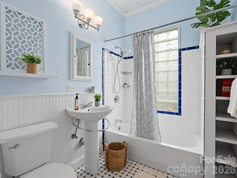 61 Walton Street Asheville NC 28801