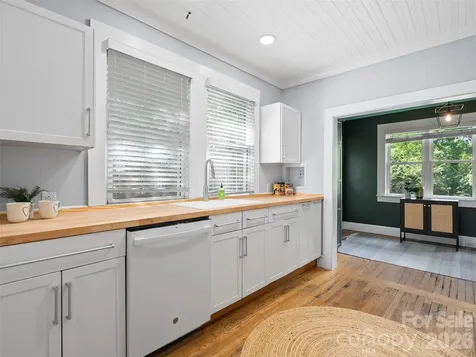 61 Walton Street Asheville NC 28801