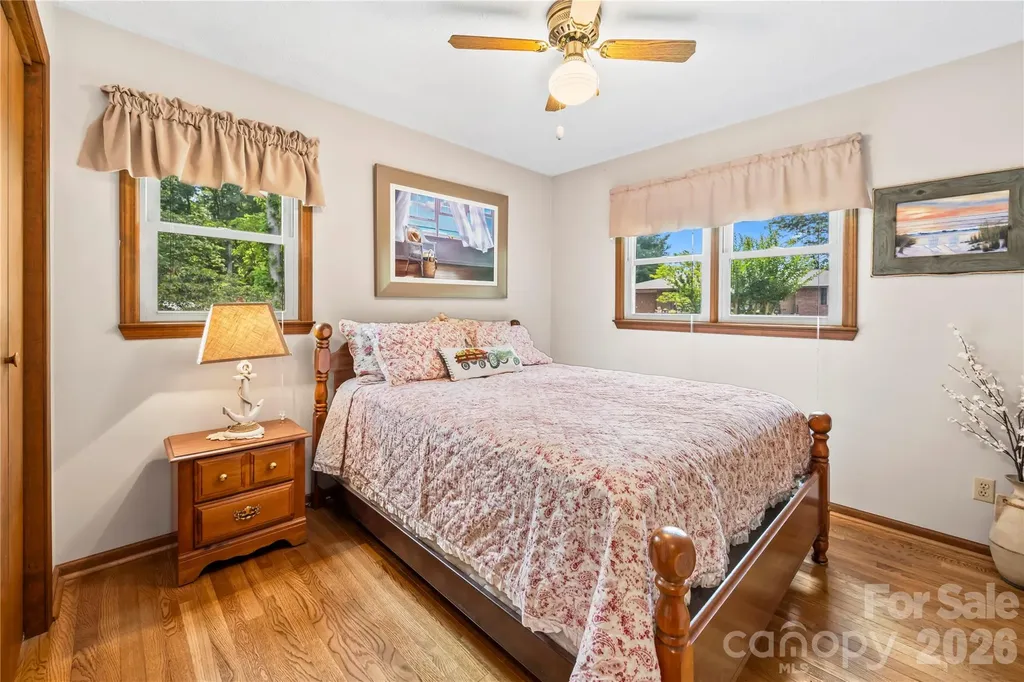 6 Kendra Road Hendersonville NC 28792