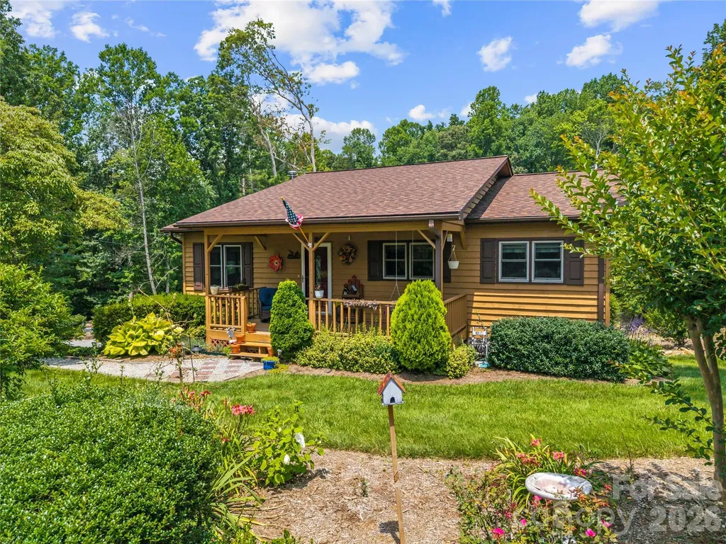 6 Kendra Road Hendersonville NC 28792