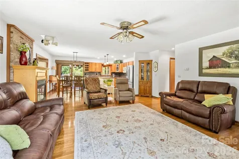 6 Kendra Road Hendersonville NC 28792