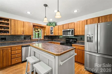6 Kendra Road Hendersonville NC 28792