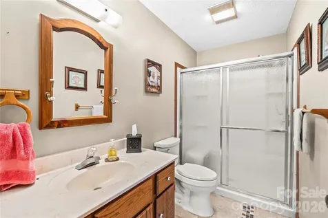 6 Kendra Road Hendersonville NC 28792