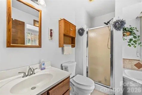 6 Kendra Road Hendersonville NC 28792