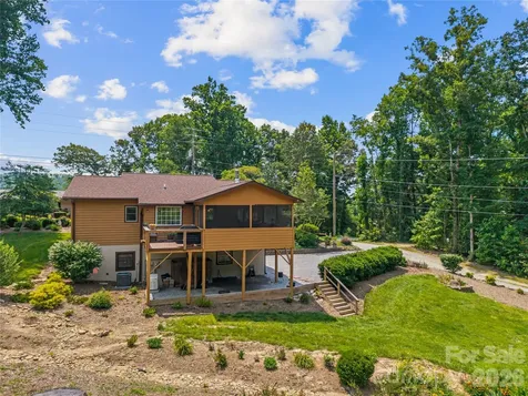 6 Kendra Road Hendersonville NC 28792