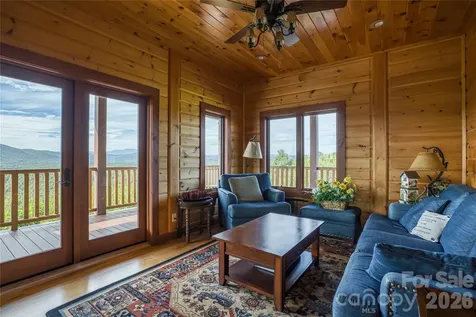 1288 Johns Ridge Parkway Lenoir NC 28645