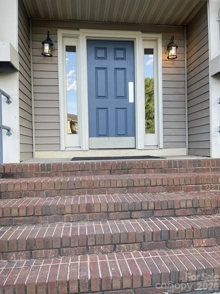 1641 Arlyn Circle Charlotte NC 28213