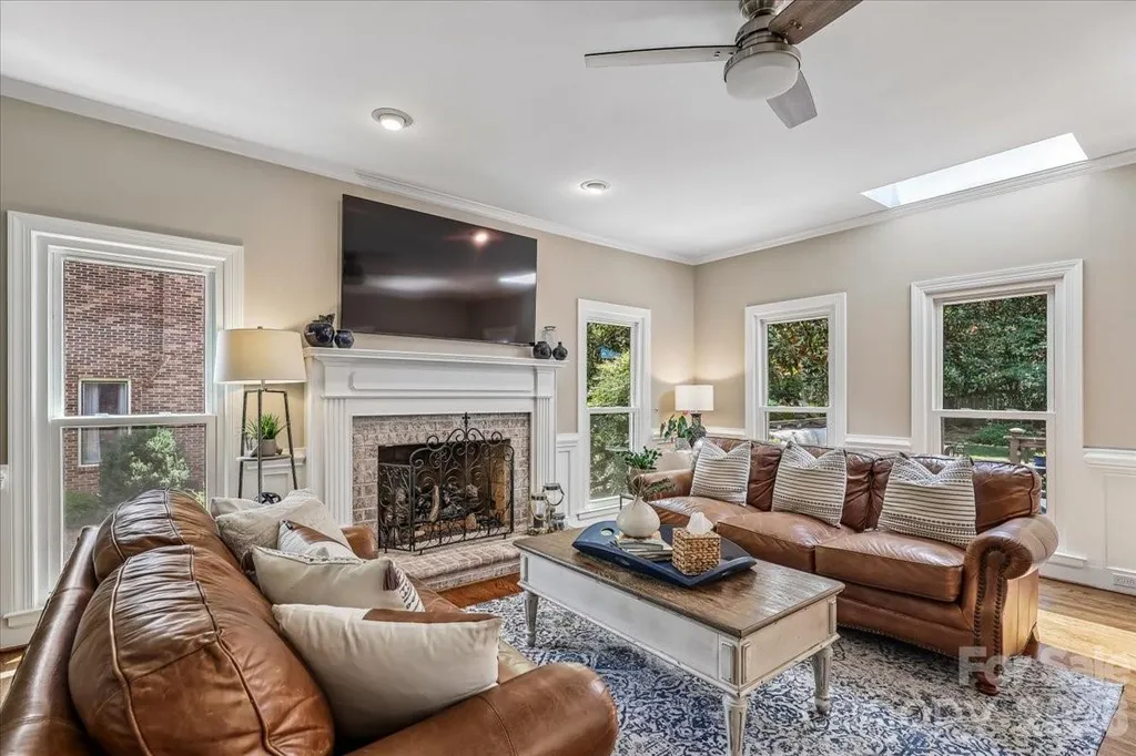10516 Hollybrook Drive Charlotte NC 28277