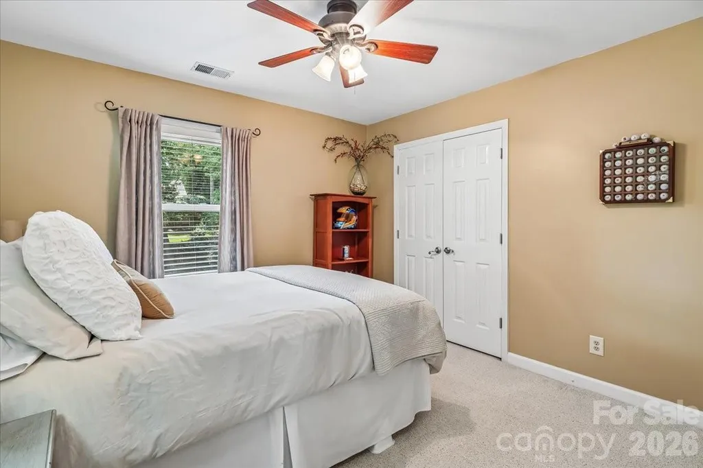 10516 Hollybrook Drive Charlotte NC 28277