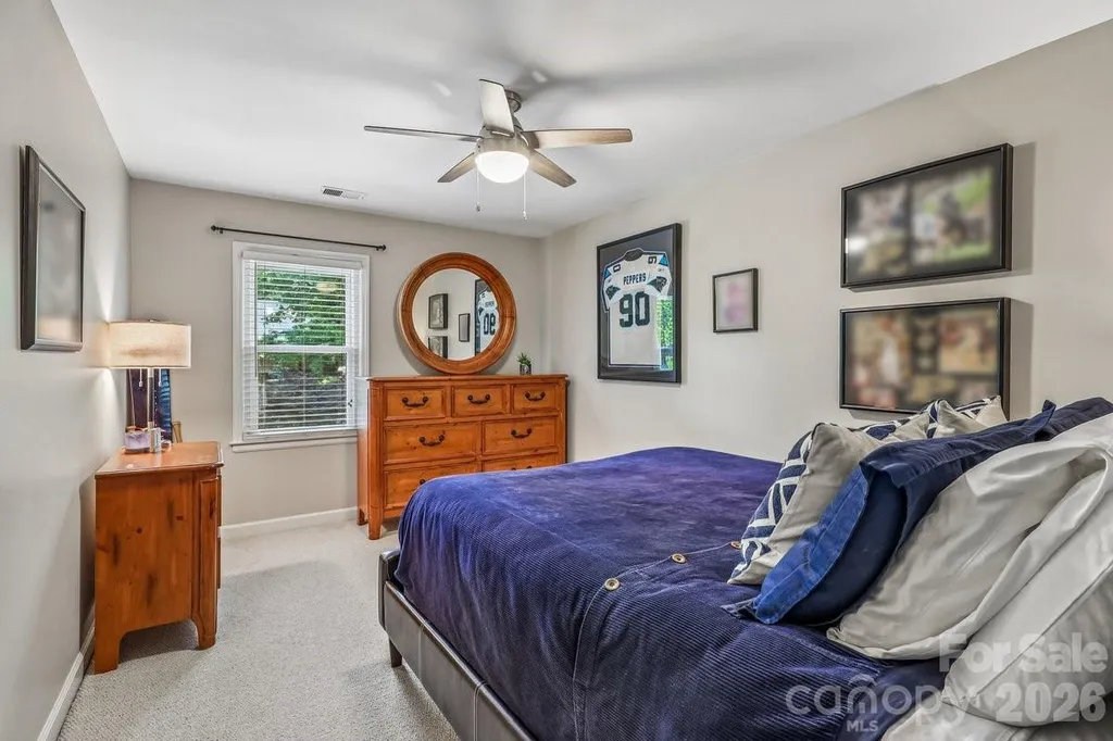10516 Hollybrook Drive Charlotte NC 28277