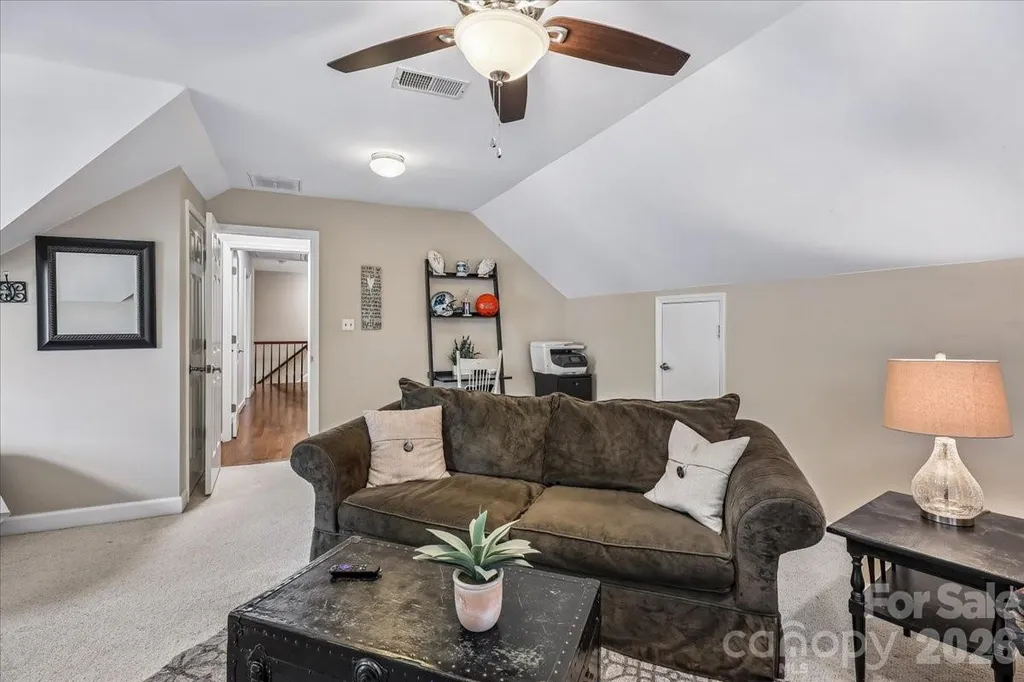 10516 Hollybrook Drive Charlotte NC 28277