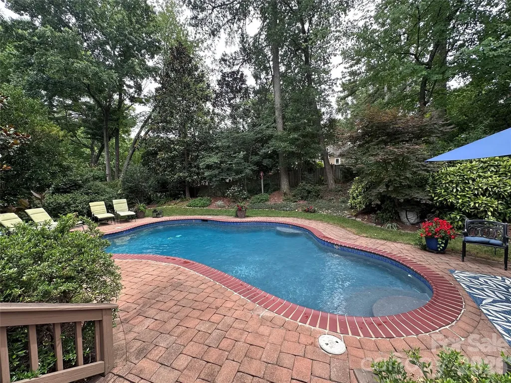 10516 Hollybrook Drive Charlotte NC 28277