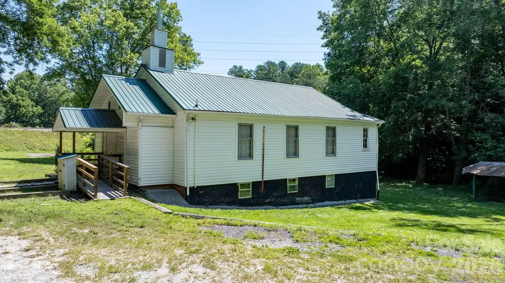 1715 Morningstar Church Road Lenoir NC 28645