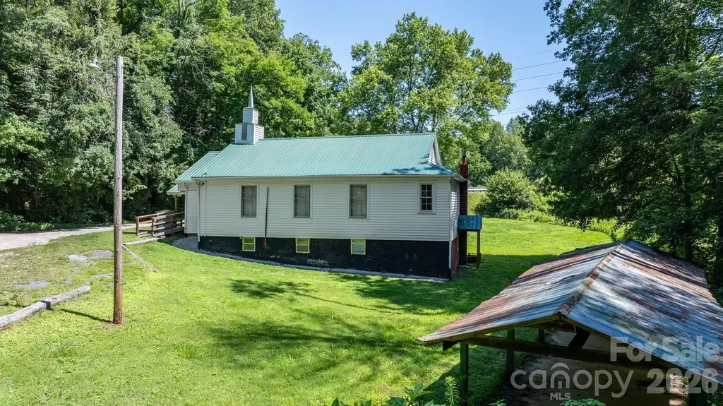 1715 Morningstar Church Road Lenoir NC 28645