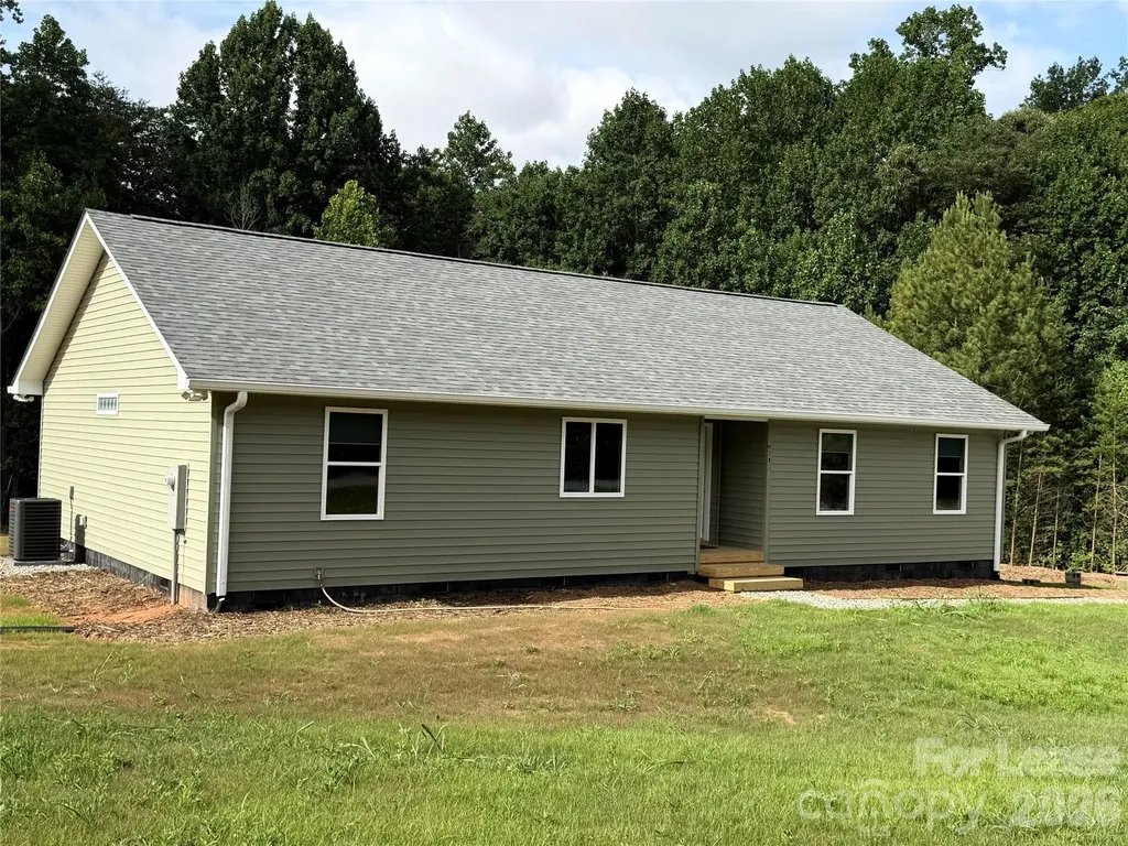 6415 Little Mountain Ridge Sherrills Ford NC 28673