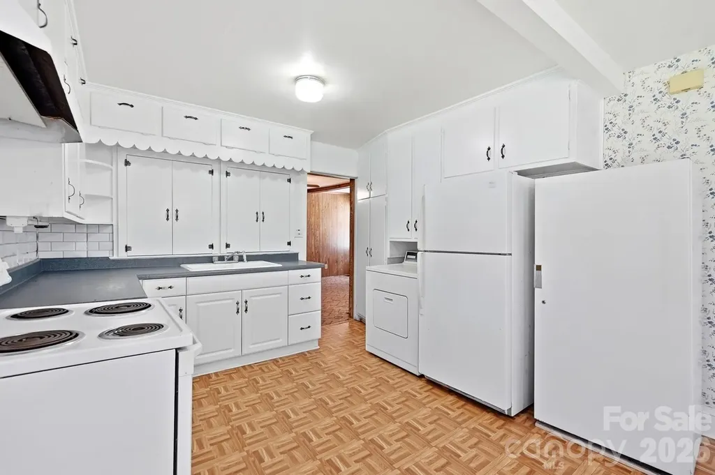 2517 Plum Street Charlotte NC 28269