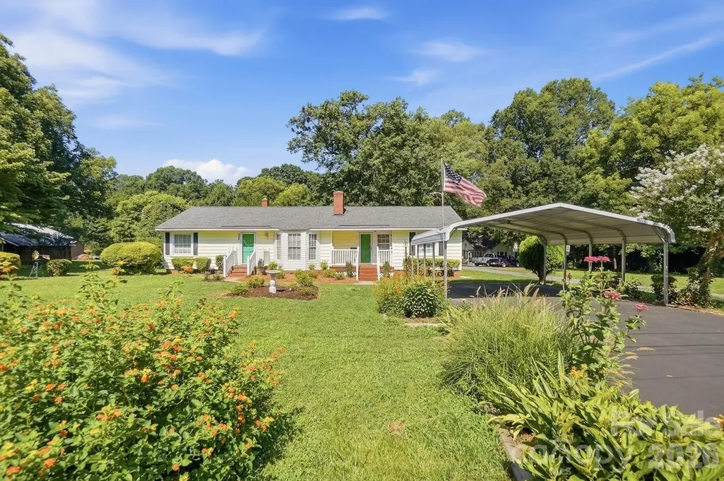 2517 Plum Street Charlotte NC 28269