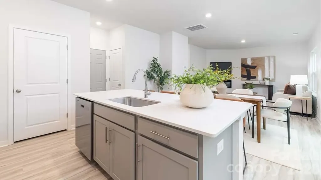 5128 Parker Forest Drive Charlotte NC 28215
