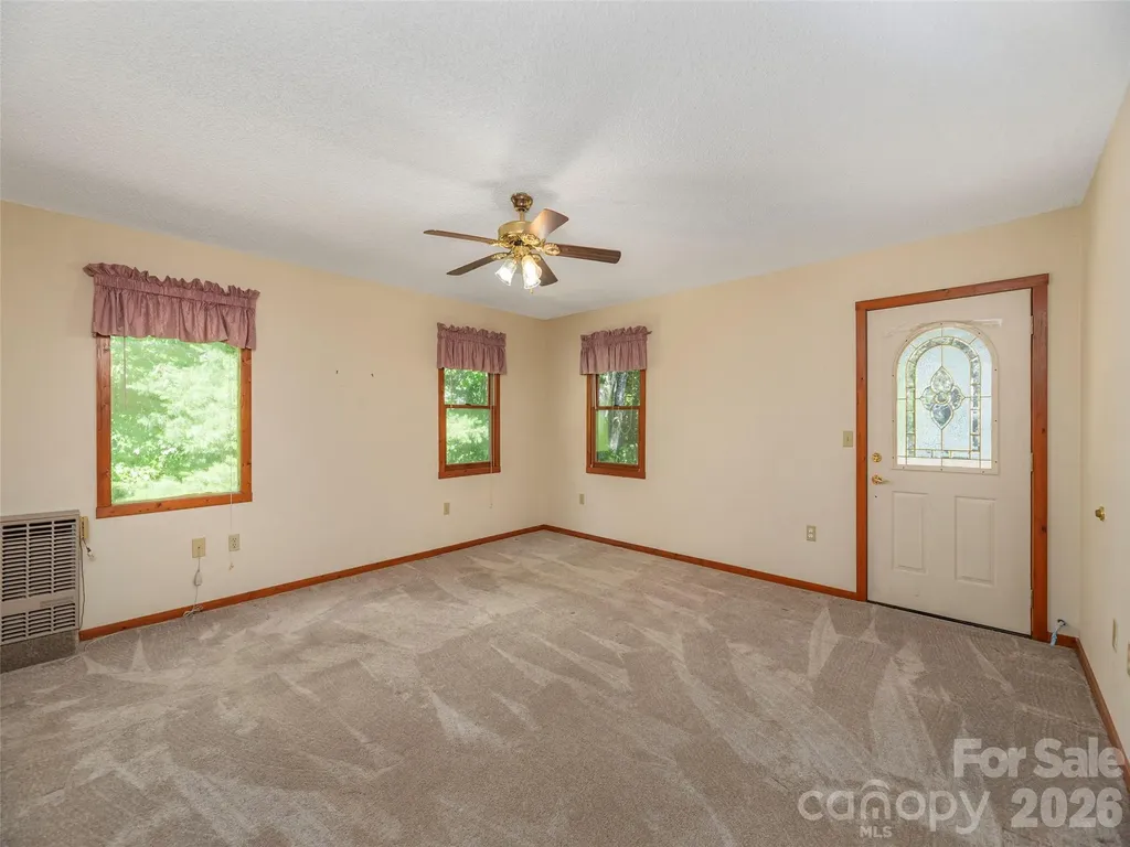 1575 Red Maple Drive Waynesville NC 28785