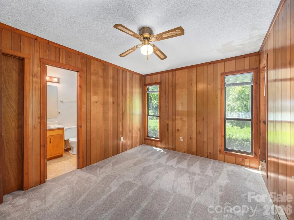 1575 Red Maple Drive Waynesville NC 28785