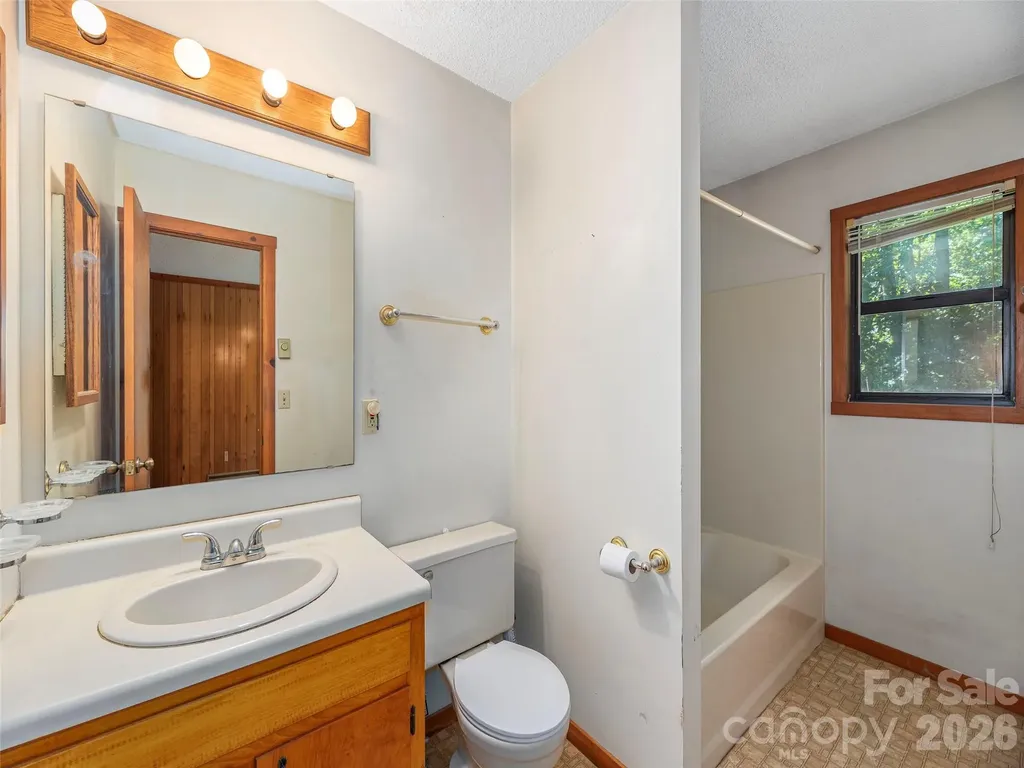 1575 Red Maple Drive Waynesville NC 28785