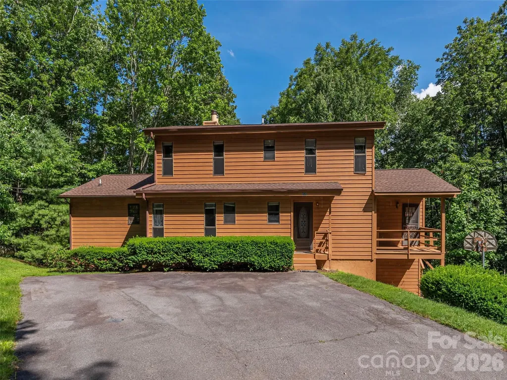 1575 Red Maple Drive Waynesville NC 28785