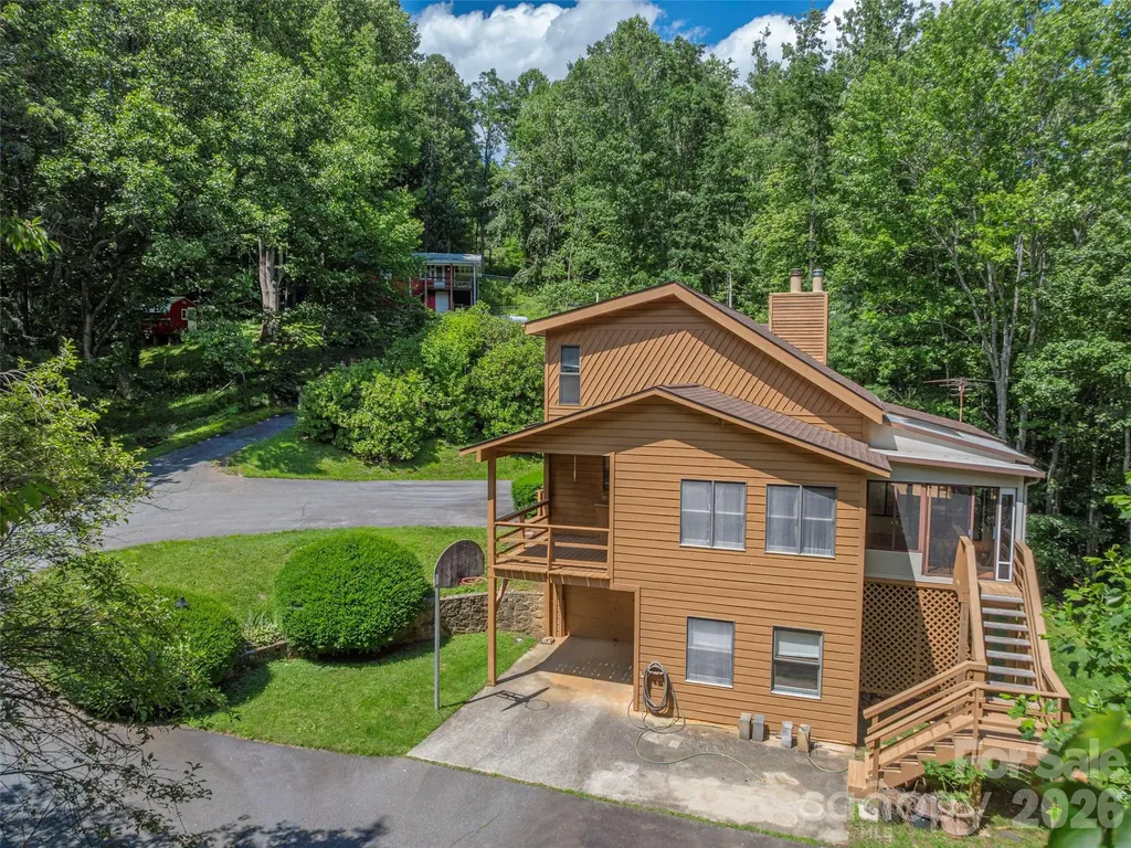 1575 Red Maple Drive Waynesville NC 28785