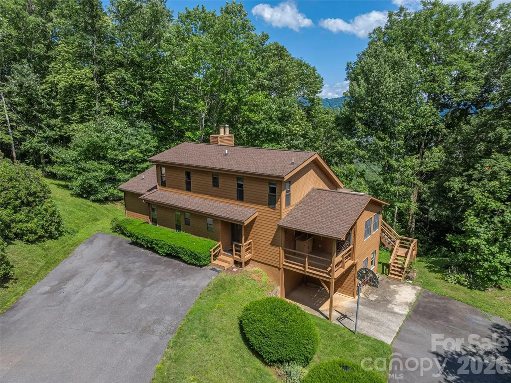 1575 Red Maple Drive Waynesville NC 28785