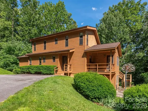 1575 Red Maple Drive Waynesville NC 28785