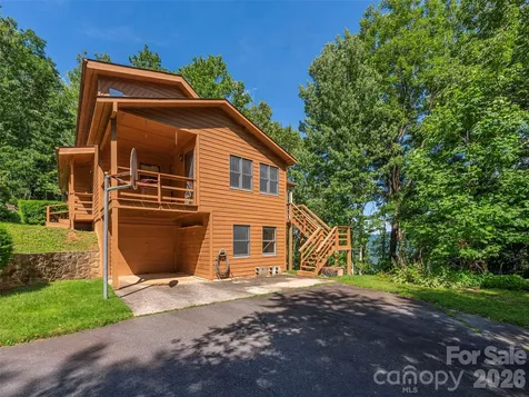 1575 Red Maple Drive Waynesville NC 28785