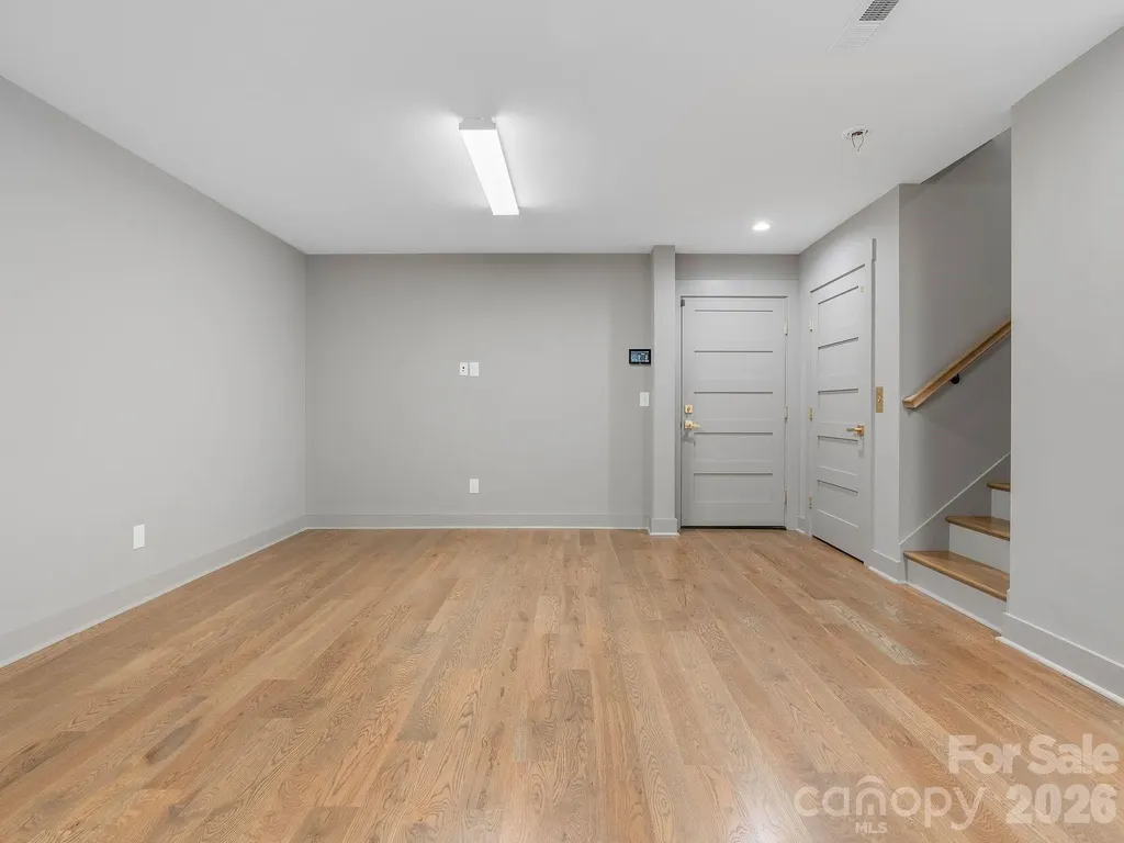 229 Broadway Street Asheville NC 28801