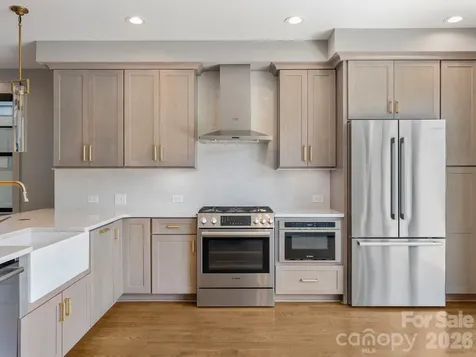 229 Broadway Street Asheville NC 28801