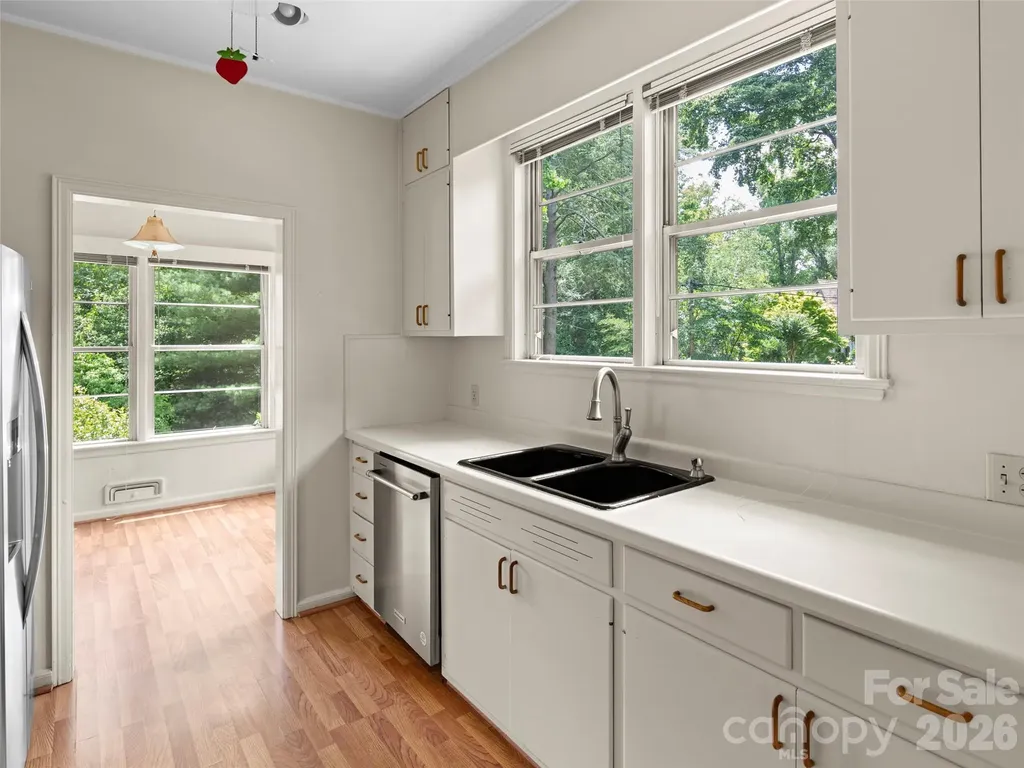 5 Normandy Road Asheville NC 28803