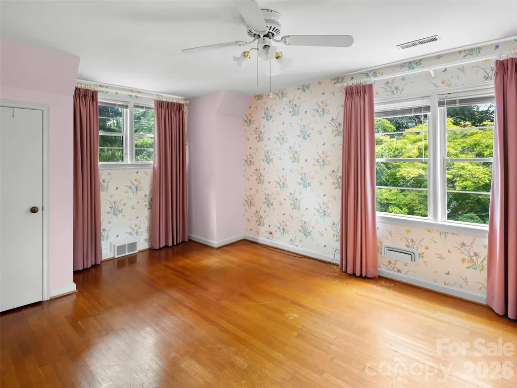 5 Normandy Road Asheville NC 28803