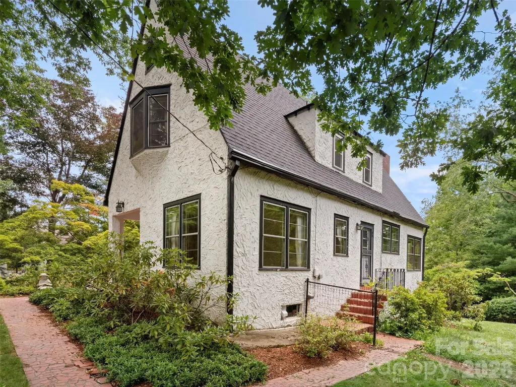 5 Normandy Road Asheville NC 28803
