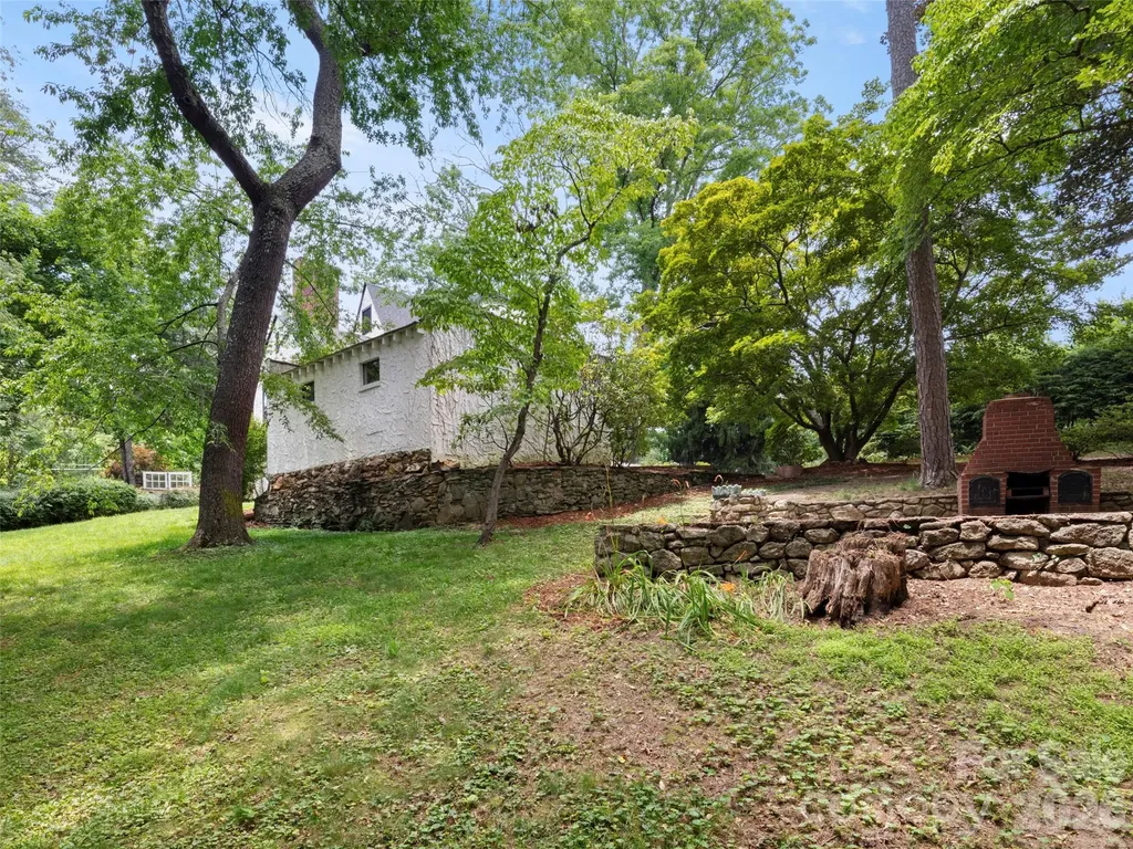 5 Normandy Road Asheville NC 28803