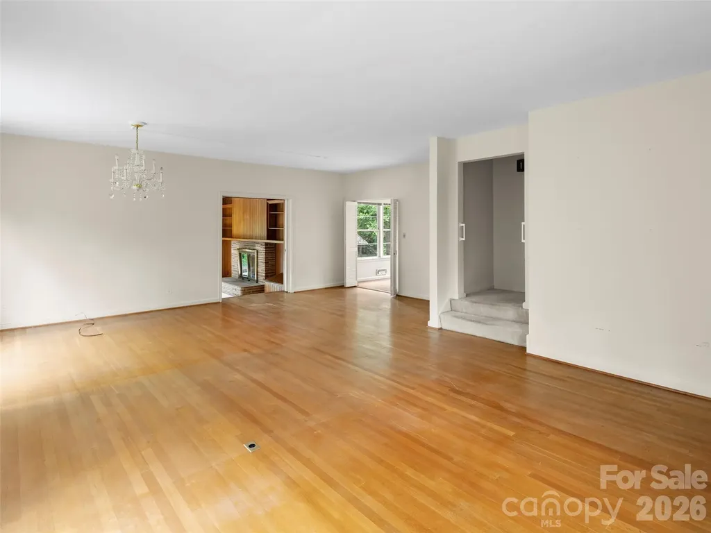 5 Normandy Road Asheville NC 28803