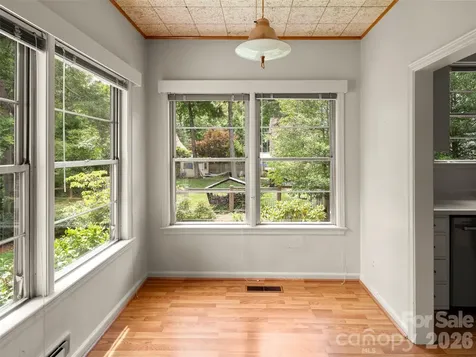 5 Normandy Road Asheville NC 28803