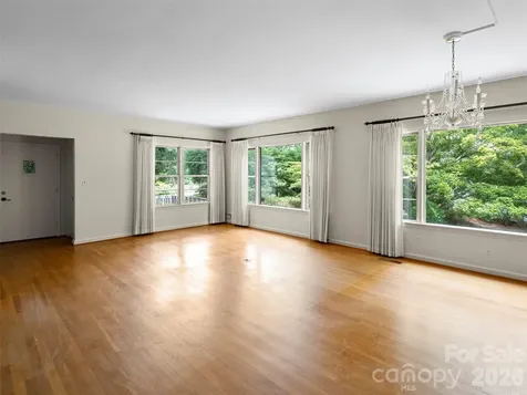 5 Normandy Road Asheville NC 28803