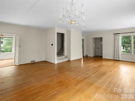 5 Normandy Road Asheville NC 28803