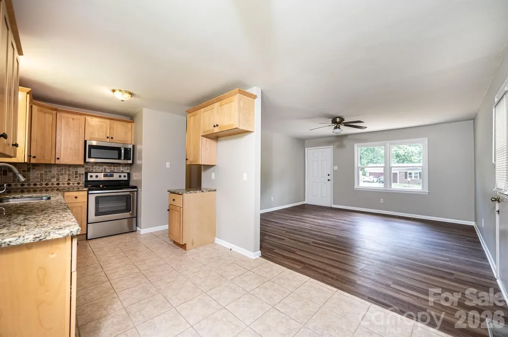 5424 Glenview Drive Hickory NC 28602