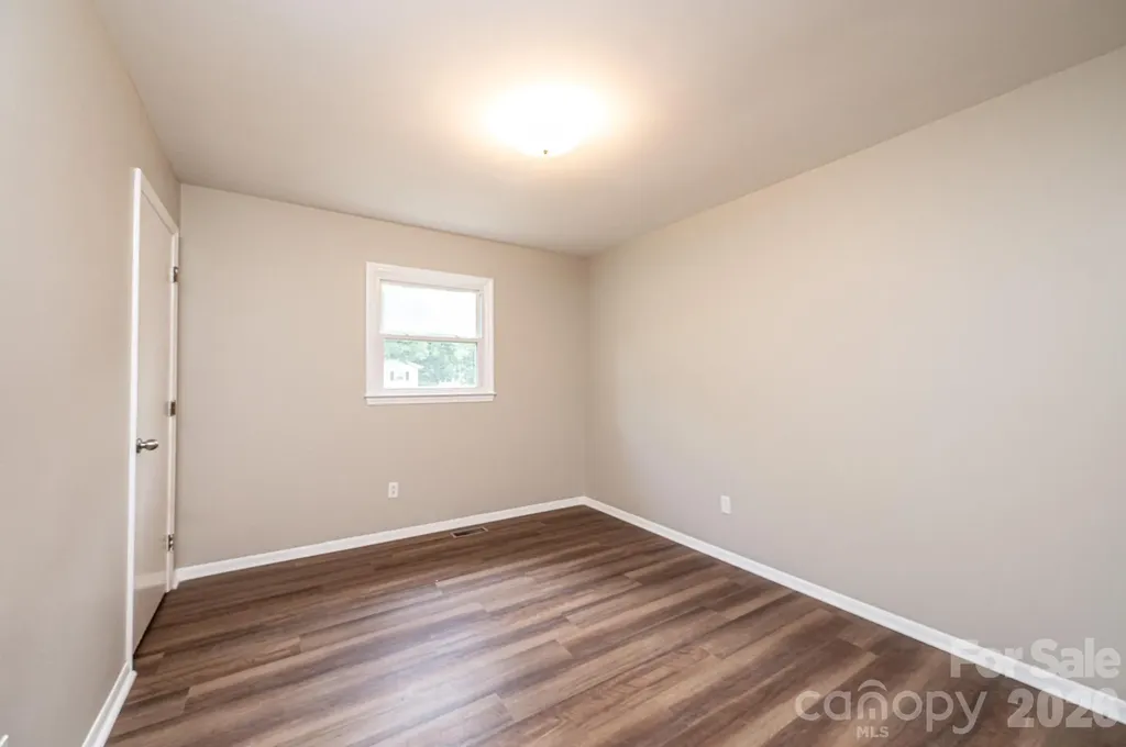 5424 Glenview Drive Hickory NC 28602