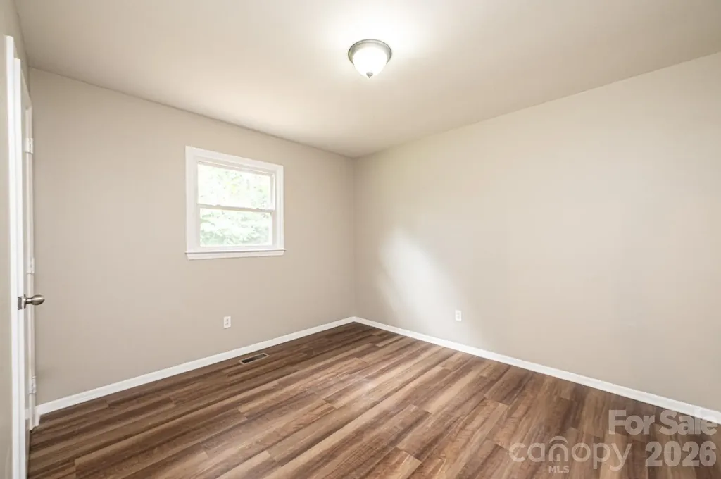 5424 Glenview Drive Hickory NC 28602