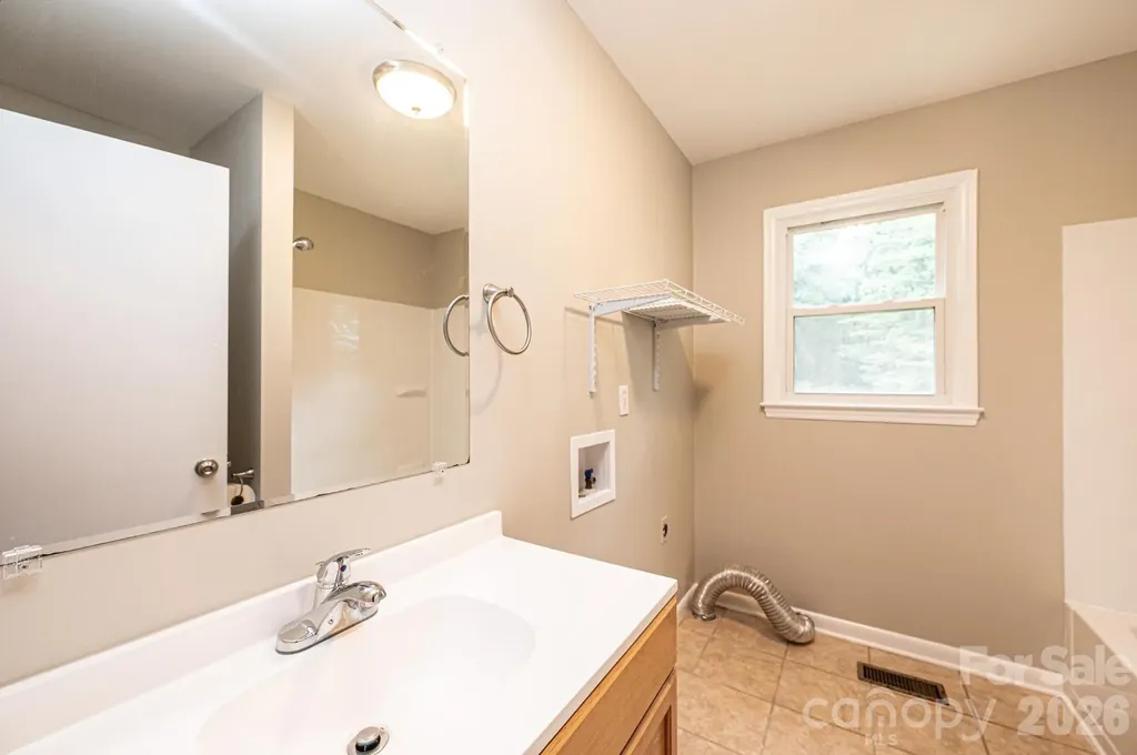 5424 Glenview Drive Hickory NC 28602